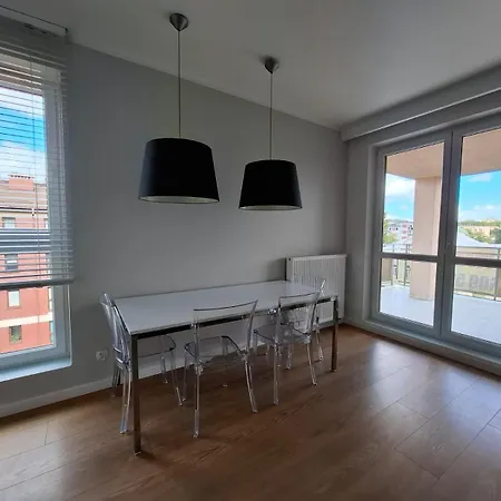 アパート White Glove Wojska Polskiego- Szpital Mswia オルシュティン