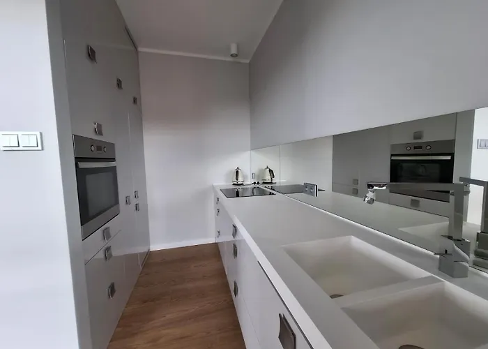 White Glove Wojska Polskiego- Szpital Mswia Apartment